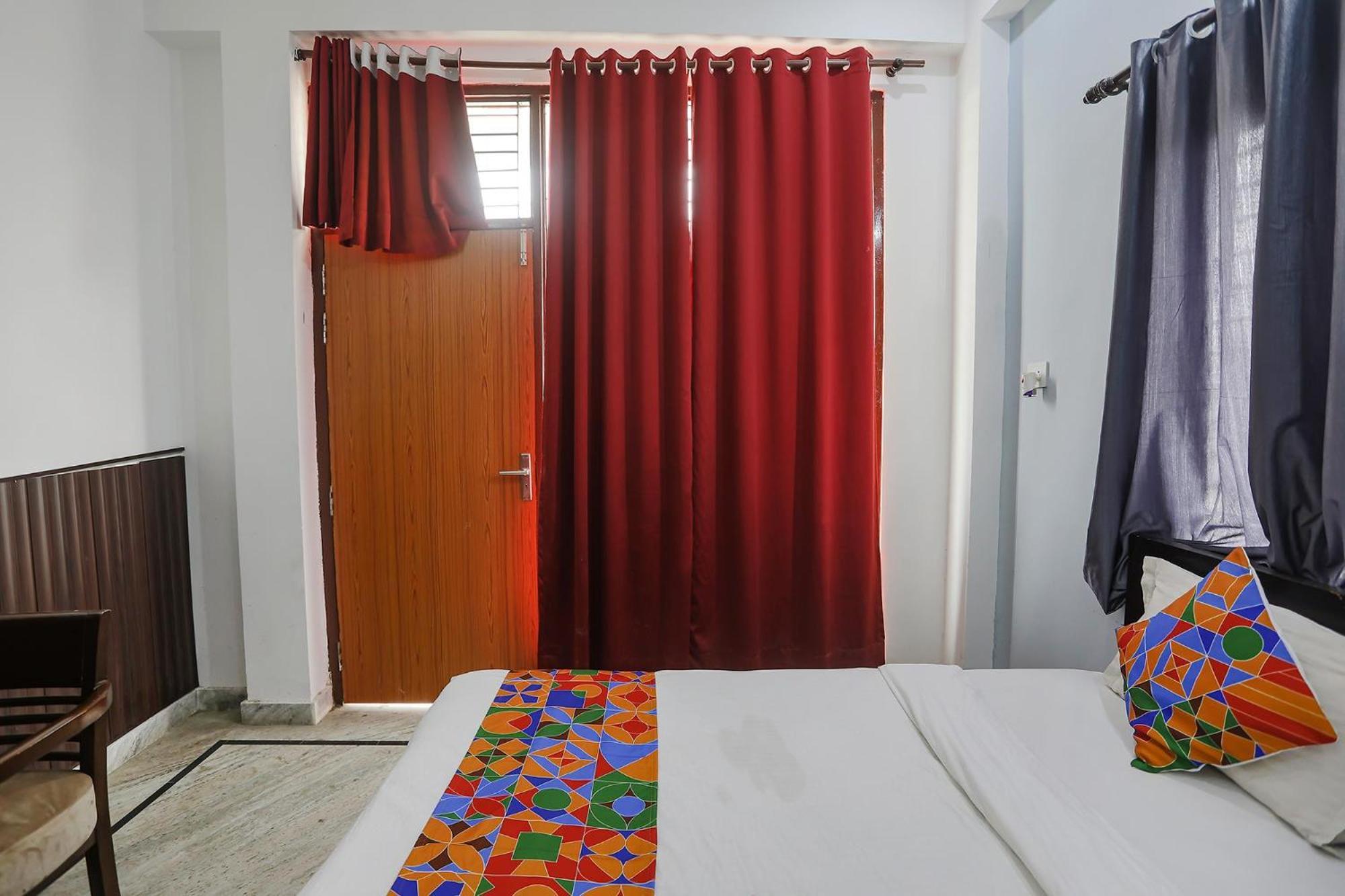 Fabexpress Samira Residency, Near Botanical Garden Ξενοδοχείο Νόιντα Εξωτερικό φωτογραφία