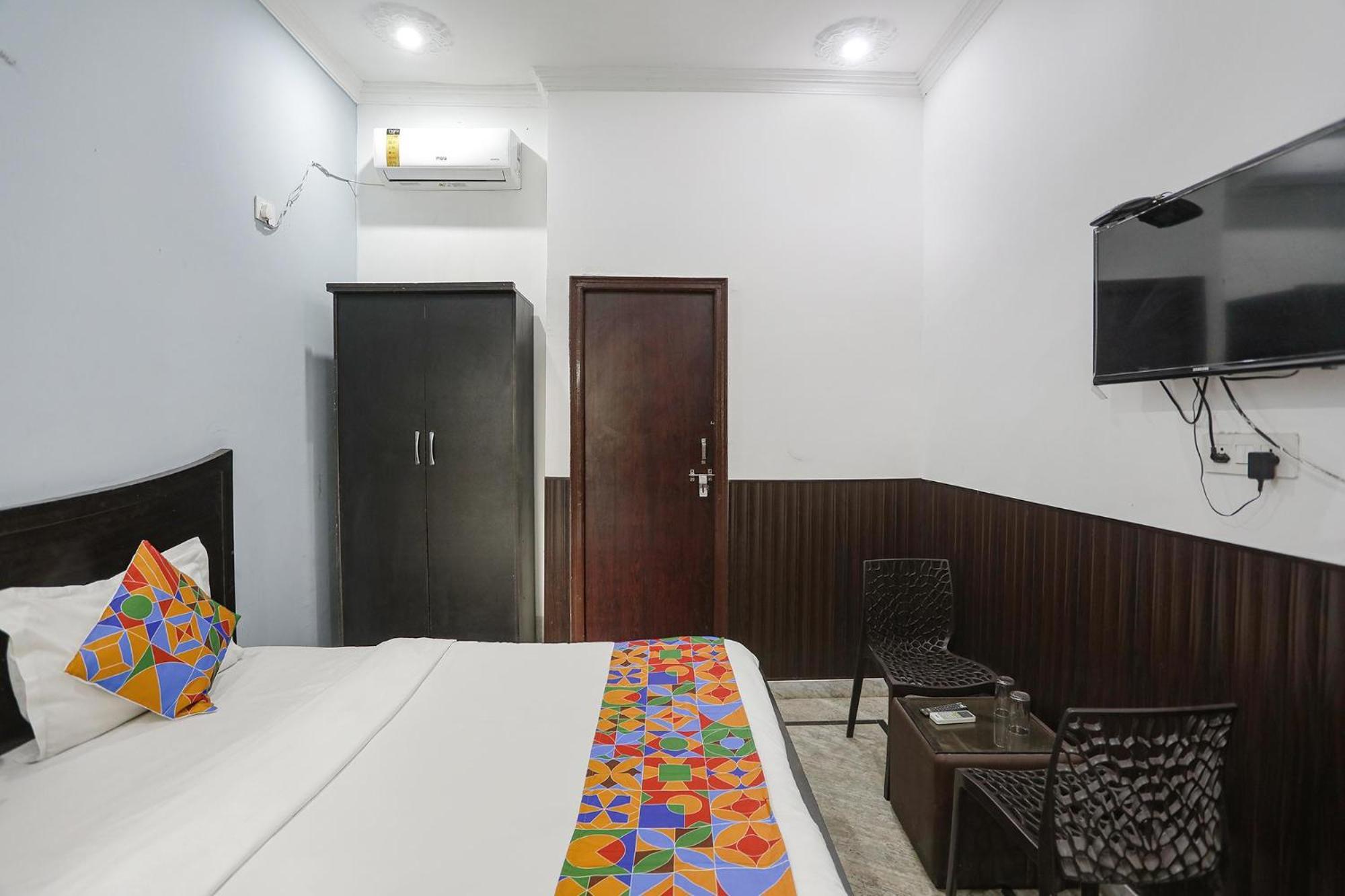 Fabexpress Samira Residency, Near Botanical Garden Ξενοδοχείο Νόιντα Εξωτερικό φωτογραφία