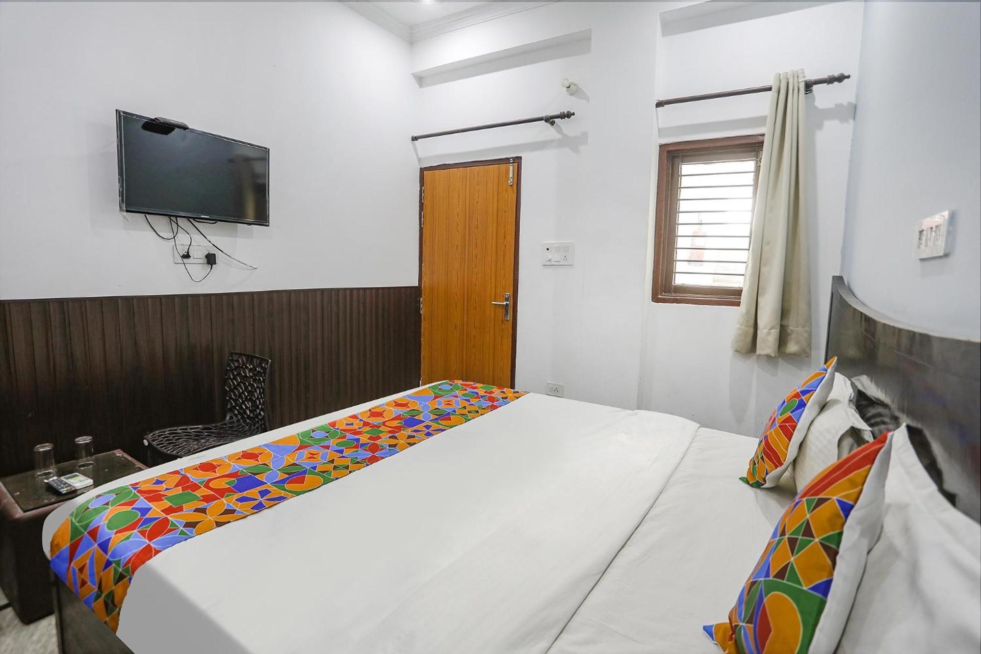 Fabexpress Samira Residency, Near Botanical Garden Ξενοδοχείο Νόιντα Εξωτερικό φωτογραφία